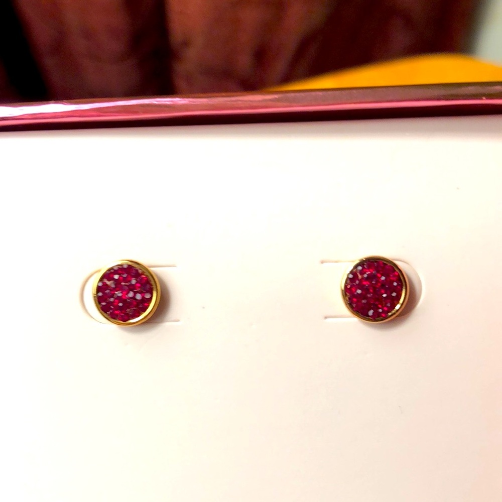 KATE SPADE NEW WITH TAGS “BRILLIANT STATEMENT” RUBY PIERCED EARRINGS W/BOX!🌺